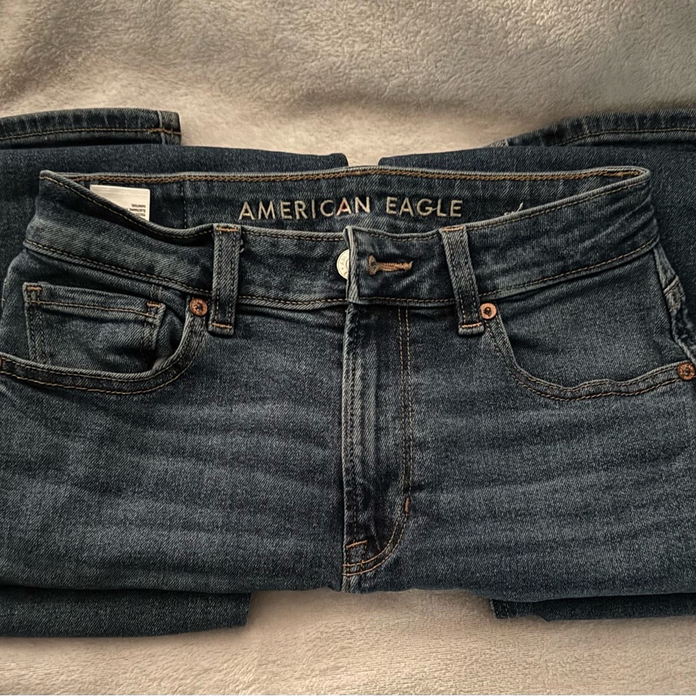 Used Size 2 Long American Eagle Stretch Mom Jeans NO DEFECTS AT ALL!!